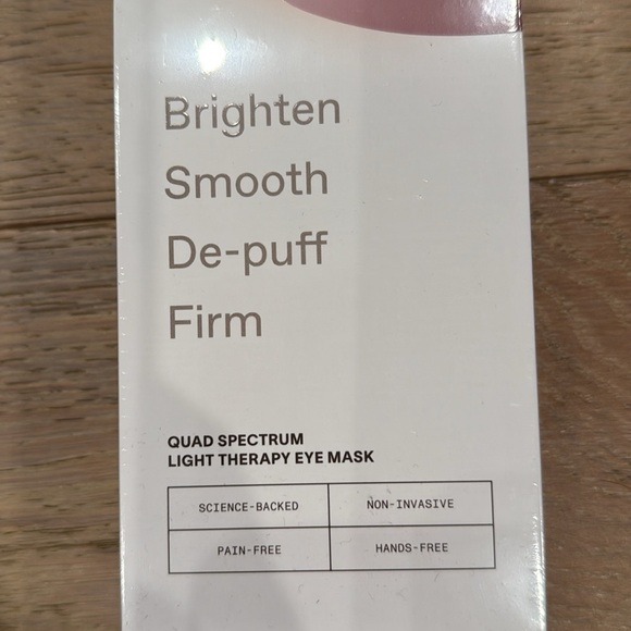 New Solawave Eye Recovery Pro LED light - Picture 3 of 5